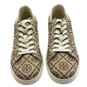 Tory Burch T-monogram lace-up sneakers, perfect for women size 7.5.